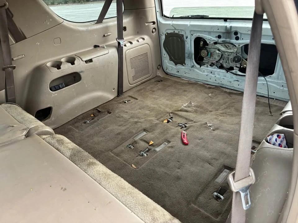 2004 Toyota Sequoia 1st Gen - Image 10 of 13