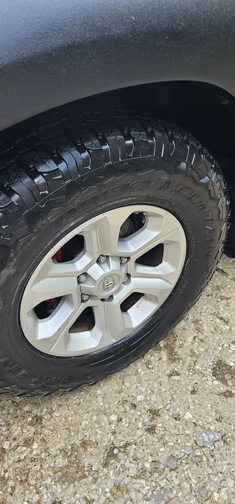 2004 Toyota Sequoia 1st Gen - Image 9 of 19