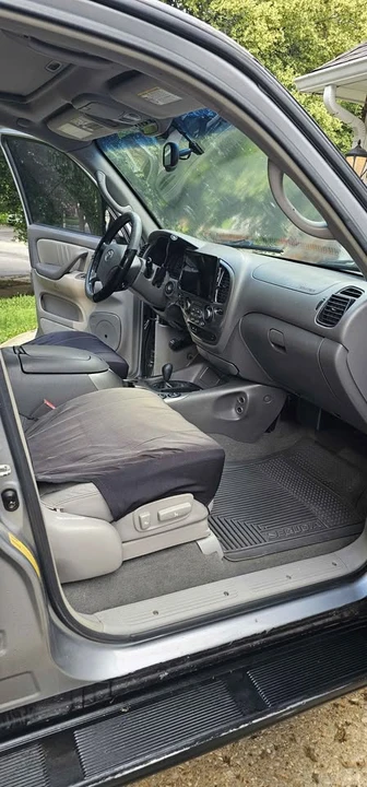 2004 Toyota Sequoia 1st Gen - Image 17 of 19