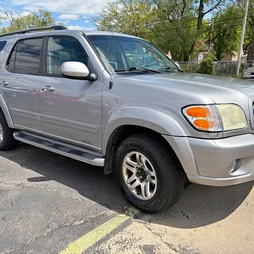 2004 Toyota Sequoia Platinum Sport Utility 4D