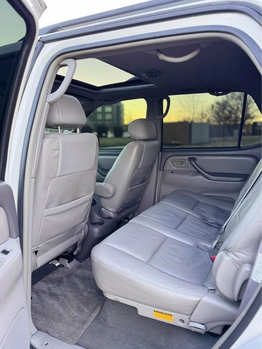 2004 Toyota Sequoia 1st Gen - Image 10 of 18