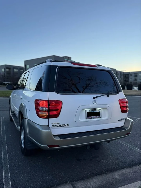 2004 Toyota Sequoia 1st Gen - Image 6 of 18