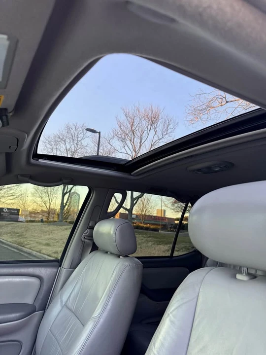 2004 Toyota Sequoia 1st Gen - Image 12 of 18