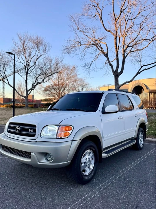 2004 Toyota Sequoia 1st Gen - Image 3 of 18
