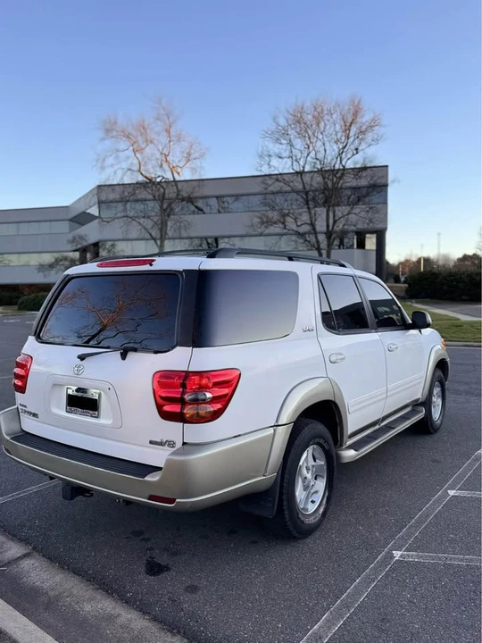 2004 Toyota Sequoia 1st Gen - Image 7 of 18