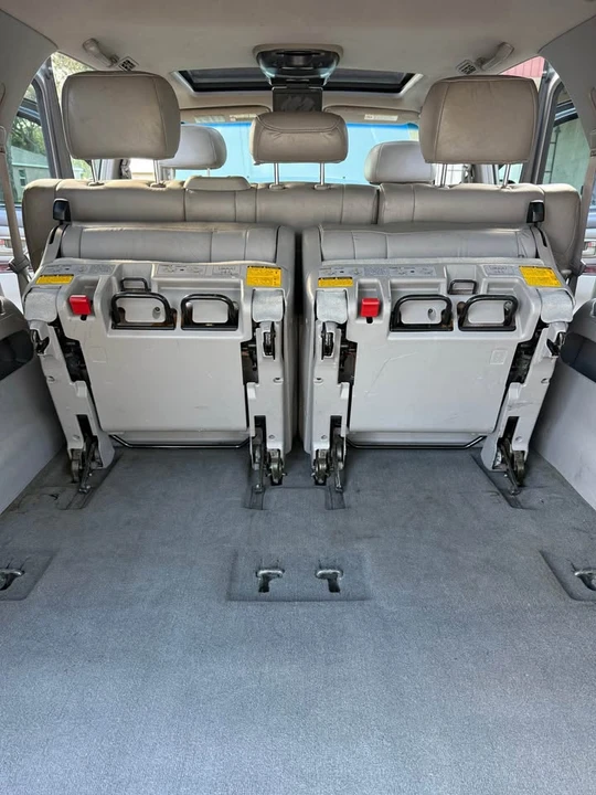 2004 Toyota Sequoia 1st Gen - Image 9 of 10