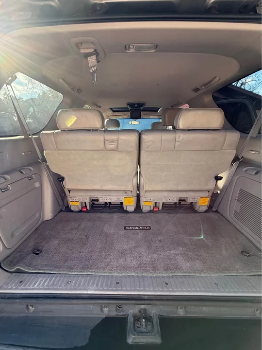 2004 Toyota Sequoia 1st Gen - Image 10 of 10