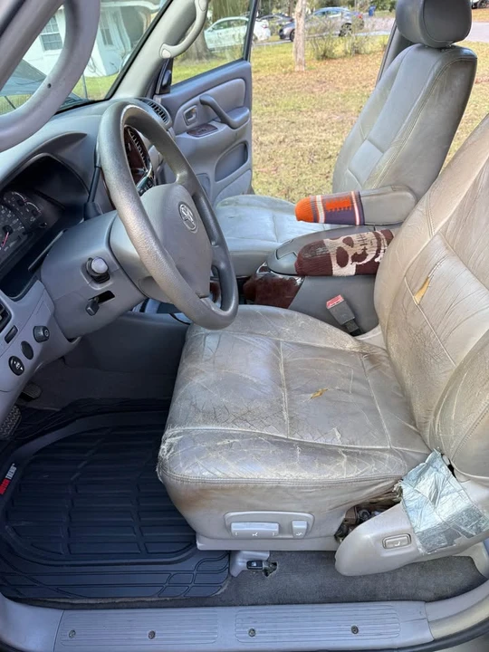 2004 Toyota Sequoia 1st Gen - Image 6 of 10