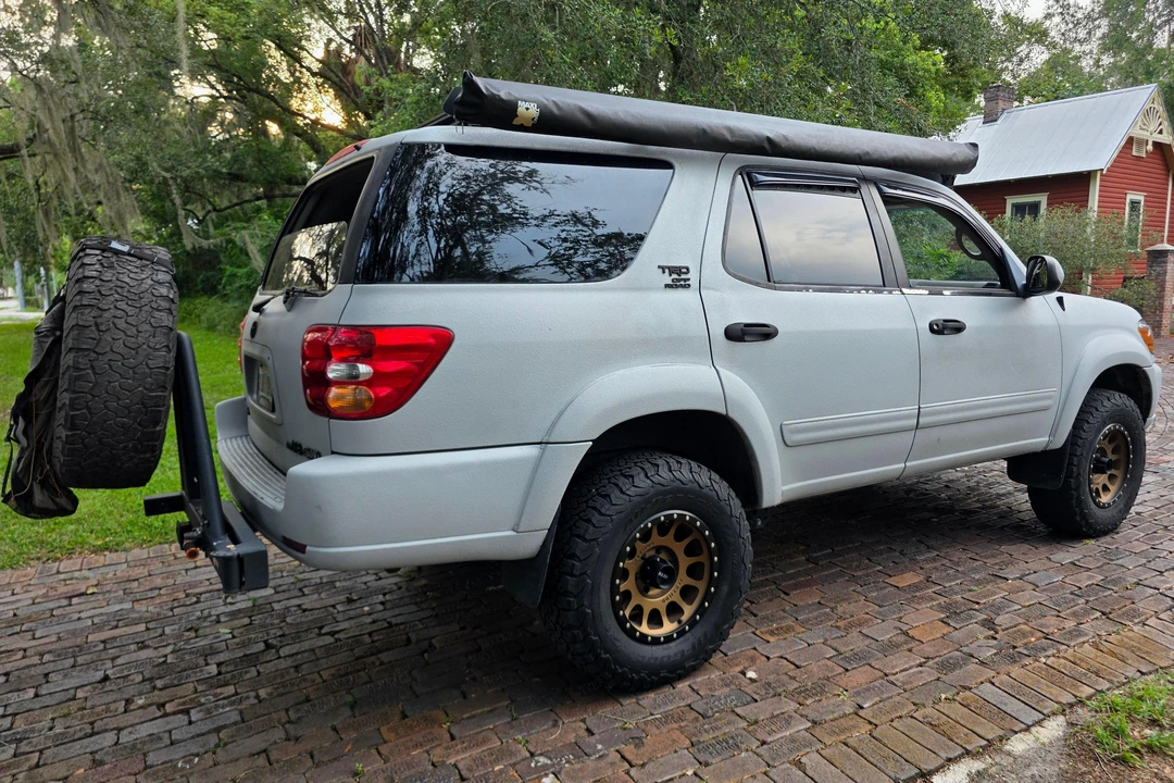2004 Toyota Sequoia 1st Gen - Image 4 of 31
