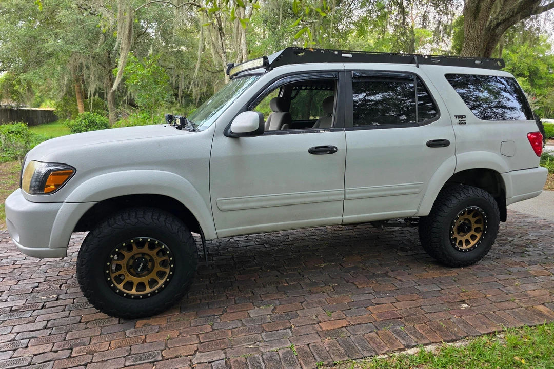 2004 Toyota Sequoia 1st Gen - Image 3 of 31