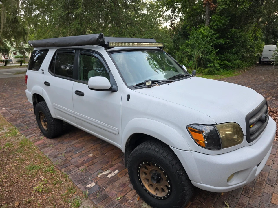 2004 Toyota Sequoia 1st Gen - Image 19 of 31