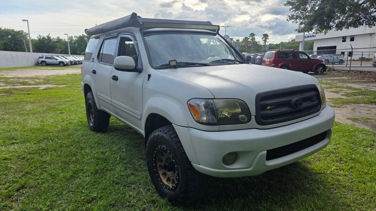 2004 Toyota Sequoia 1st Gen - Image 10 of 31