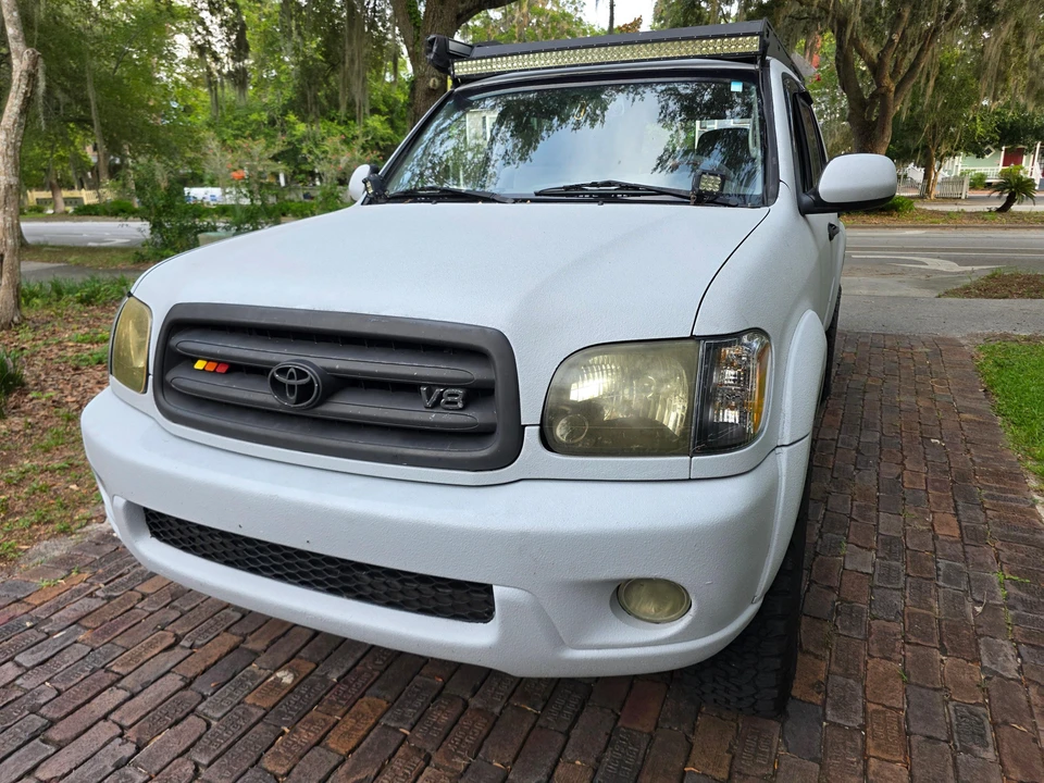 2004 Toyota Sequoia 1st Gen - Image 11 of 31