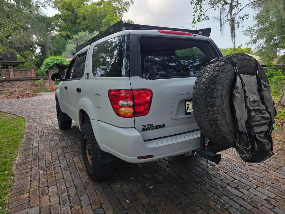 2004 Toyota Sequoia 1st Gen - Image 15 of 31