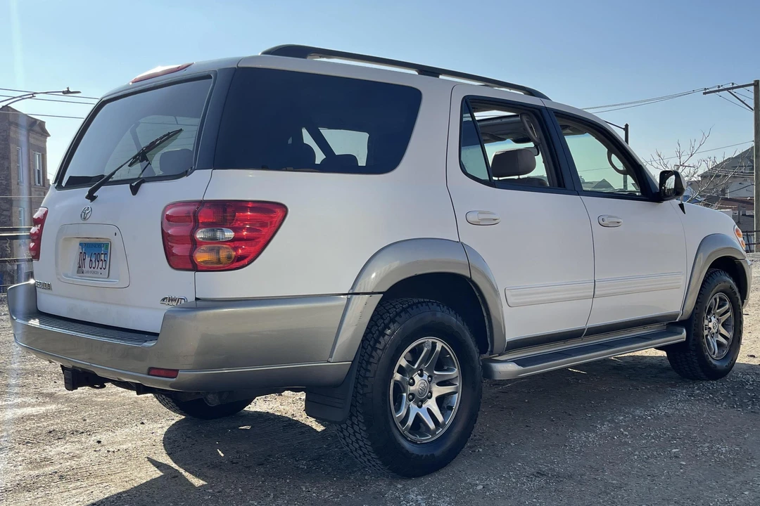 2004 Toyota Sequoia 1st Gen - Image 4 of 31