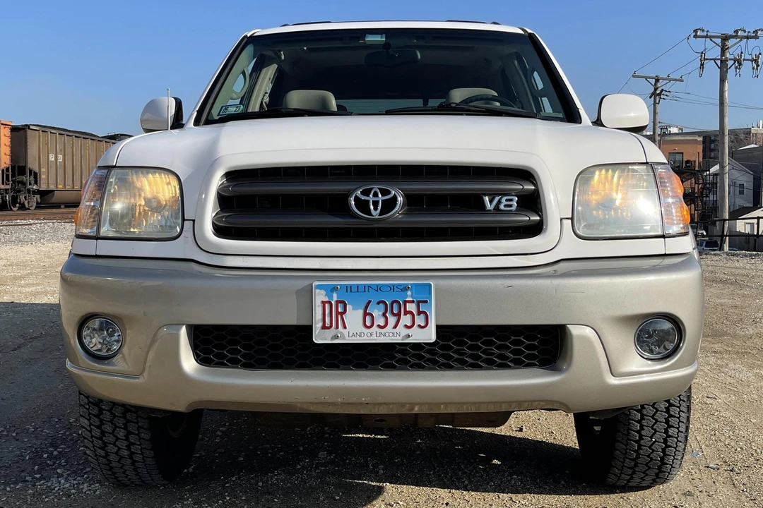 2004 Toyota Sequoia 1st Gen - Image 2 of 31