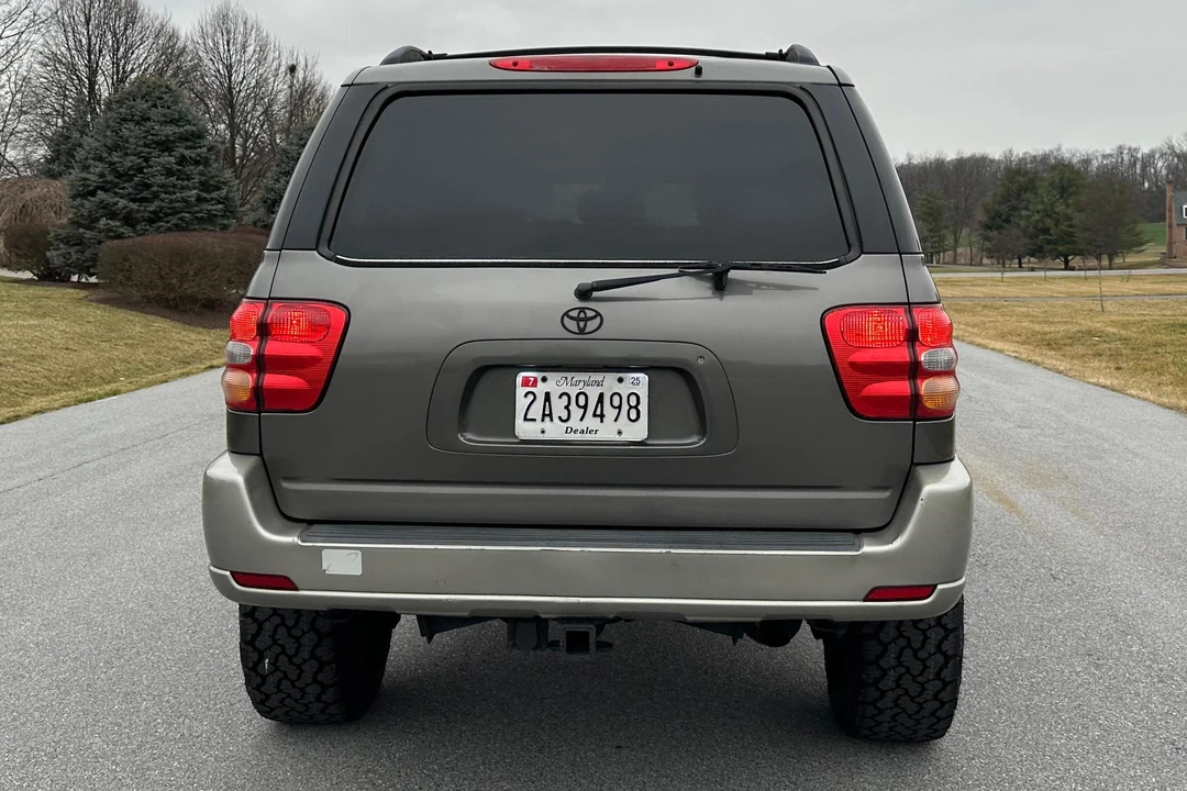 2004 Toyota Sequoia 1st Gen - Image 5 of 31