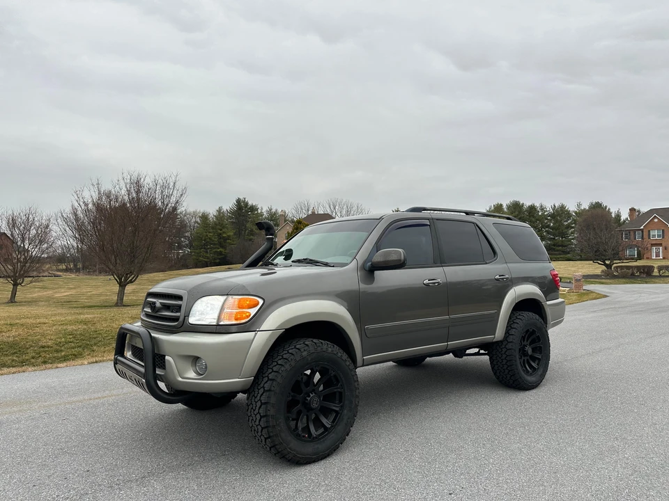 2004 Toyota Sequoia 1st Gen - Image 13 of 31