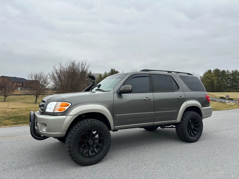 2004 Toyota Sequoia 1st Gen - Image 15 of 31