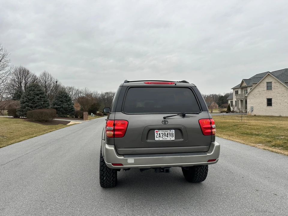 2004 Toyota Sequoia 1st Gen - Image 26 of 31