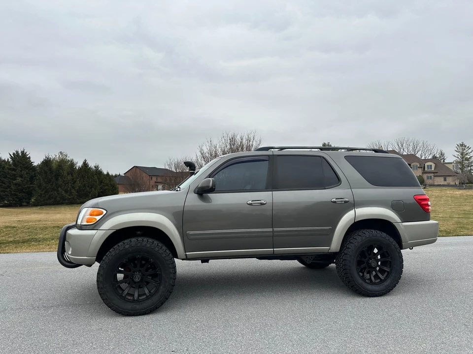 2004 Toyota Sequoia 1st Gen - Image 17 of 31