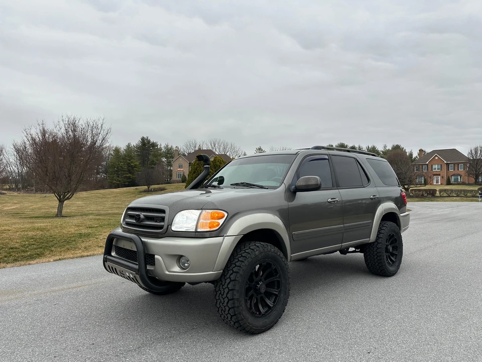 2004 Toyota Sequoia 1st Gen - Image 11 of 31