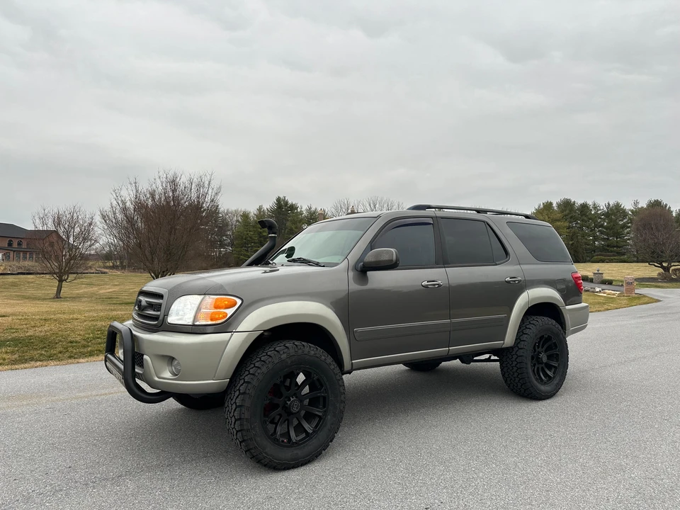 2004 Toyota Sequoia 1st Gen - Image 14 of 31