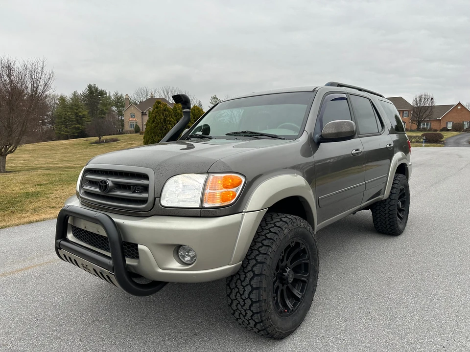 2004 Toyota Sequoia 1st Gen - Image 10 of 31