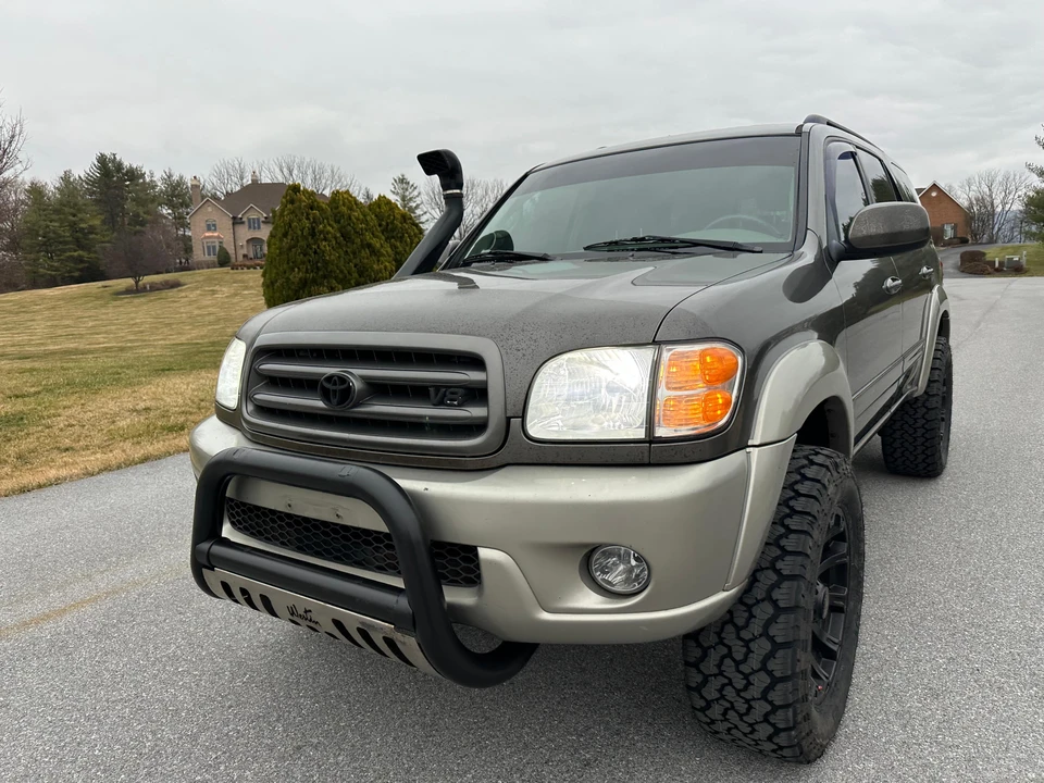 2004 Toyota Sequoia 1st Gen - Image 7 of 31