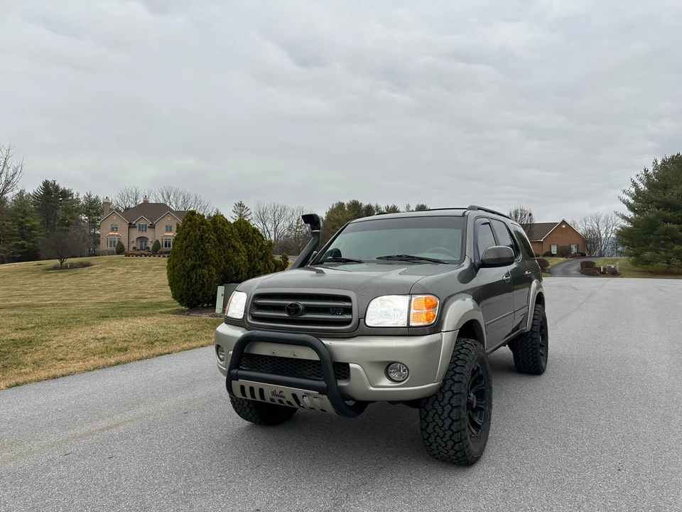 2004 Toyota Sequoia 1st Gen - Image 8 of 31