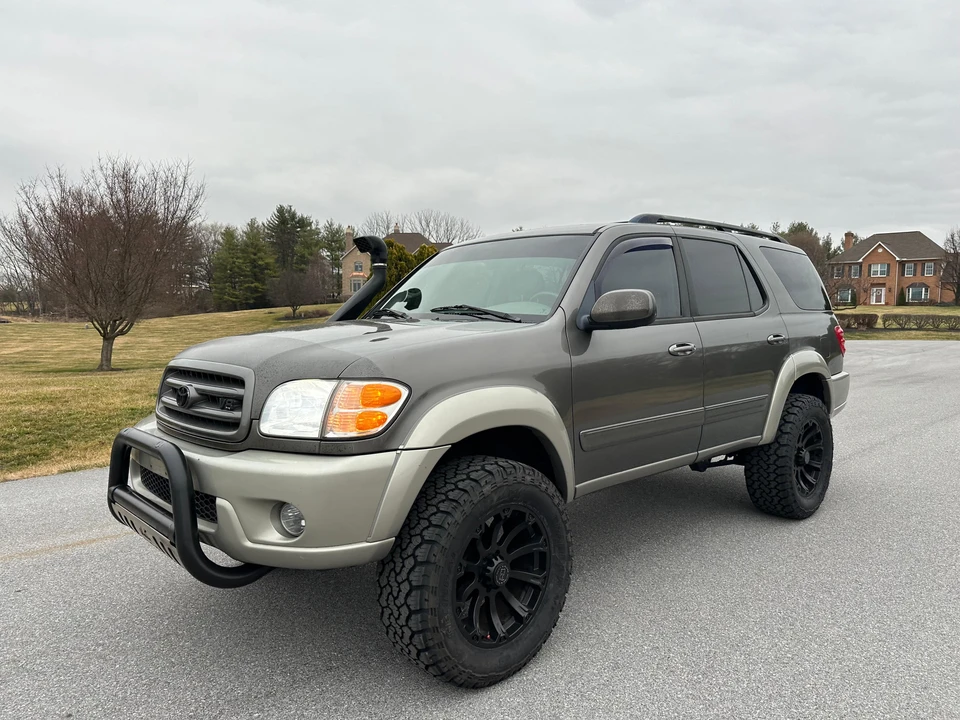 2004 Toyota Sequoia 1st Gen - Image 12 of 31