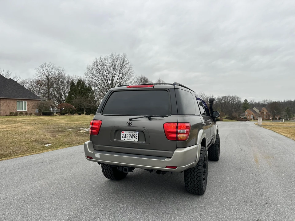 2004 Toyota Sequoia 1st Gen - Image 28 of 31