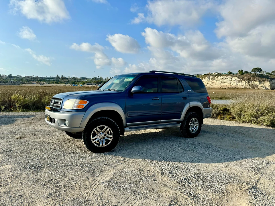 2004 Toyota Sequoia 1st Gen - Image 10 of 31