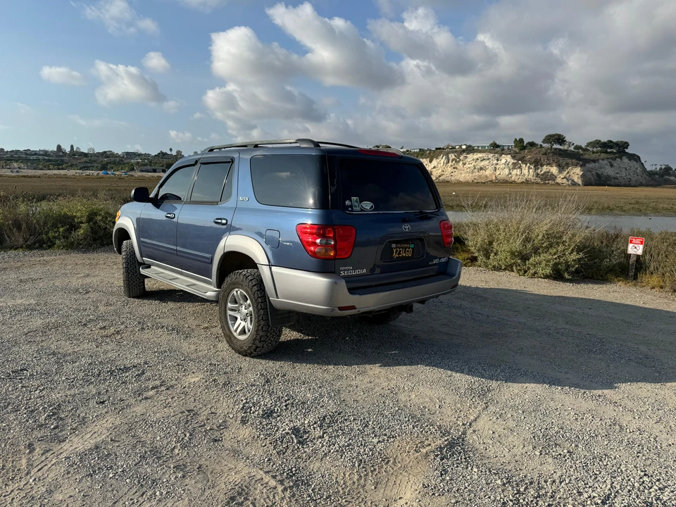 2004 Toyota Sequoia 1st Gen - Image 13 of 31