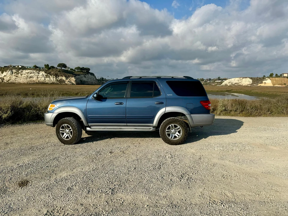 2004 Toyota Sequoia 1st Gen - Image 11 of 31