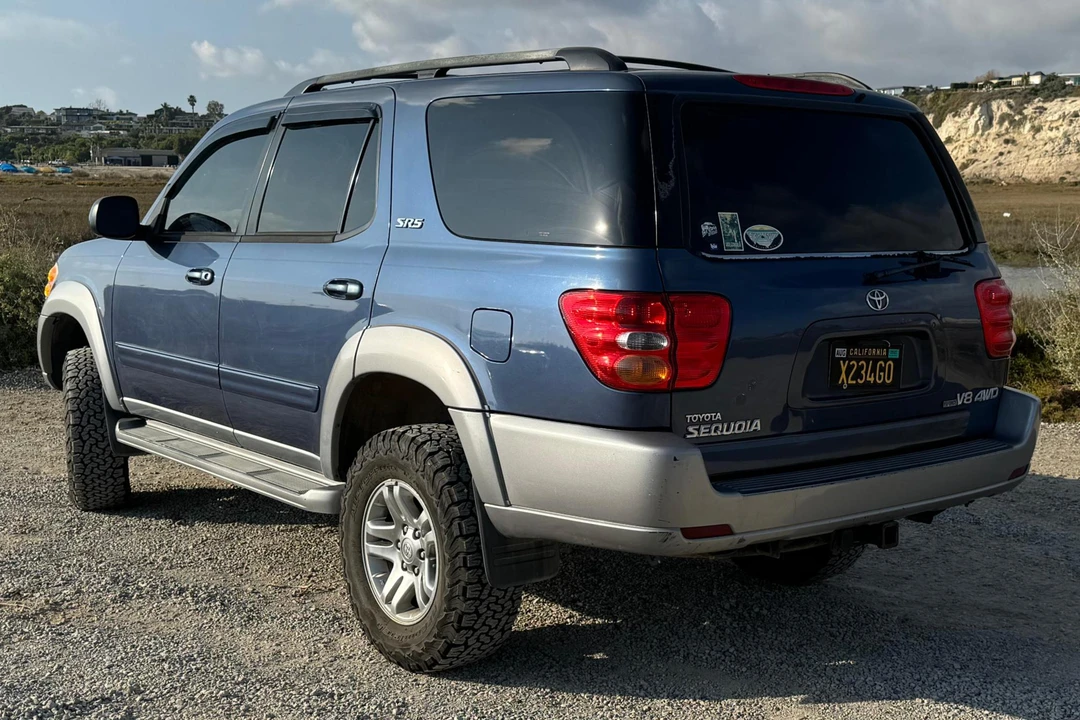 2004 Toyota Sequoia 1st Gen - Image 4 of 31