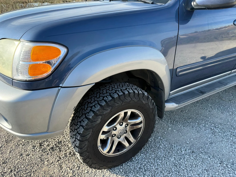 2004 Toyota Sequoia 1st Gen - Image 17 of 31