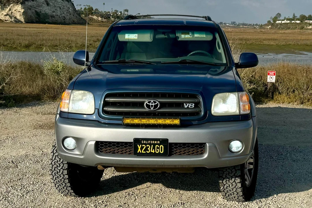 2004 Toyota Sequoia 1st Gen - Image 2 of 31