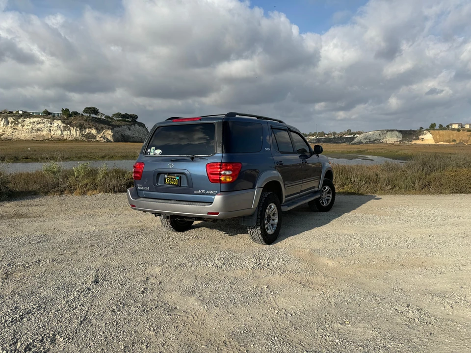 2004 Toyota Sequoia 1st Gen - Image 15 of 31