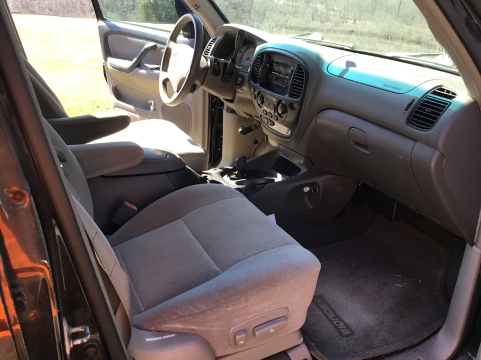 2004 Toyota Sequoia 1st Gen - Image 9 of 20