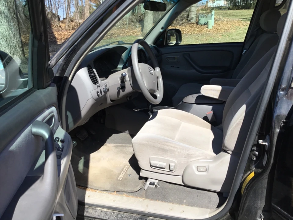 2004 Toyota Sequoia 1st Gen - Image 7 of 20
