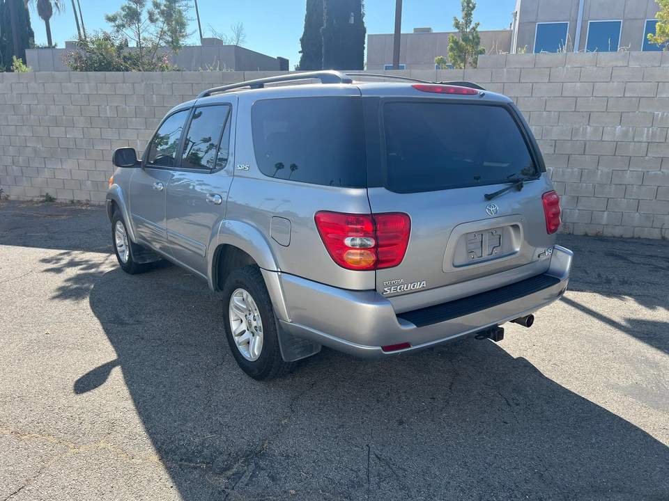 2004 Toyota Sequoia 1st Gen - Image 7 of 31