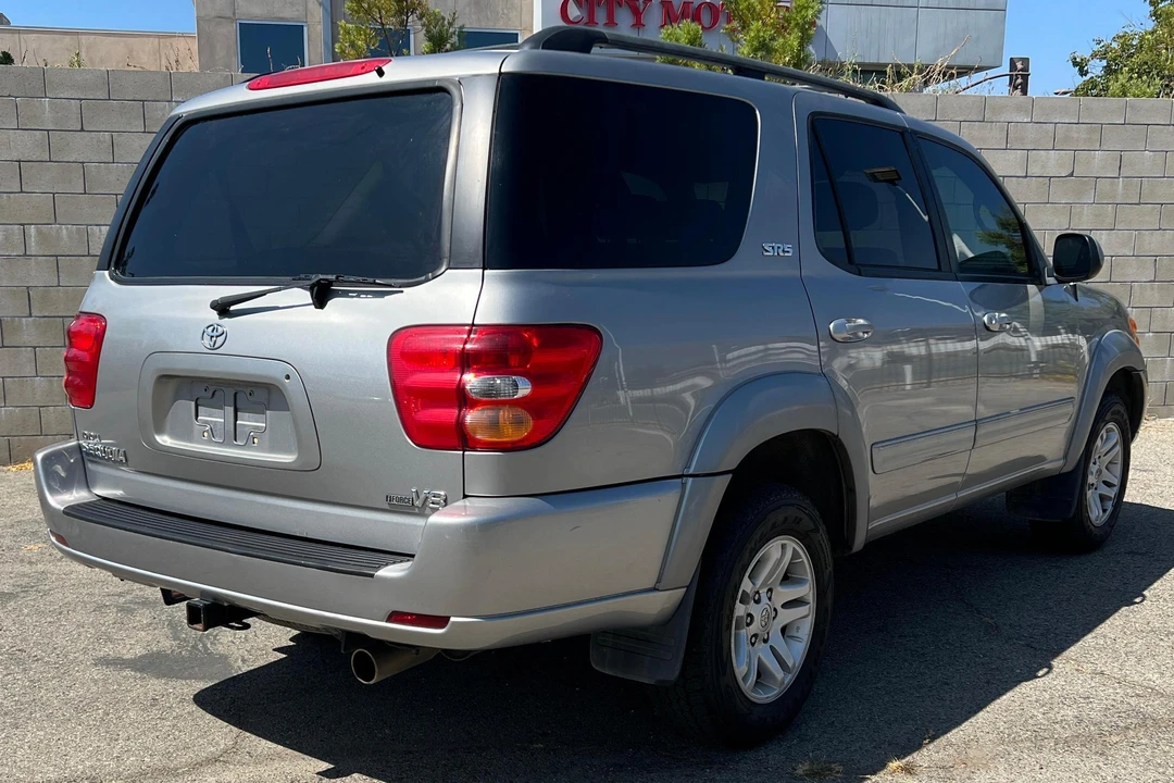 2004 Toyota Sequoia 1st Gen - Image 4 of 31