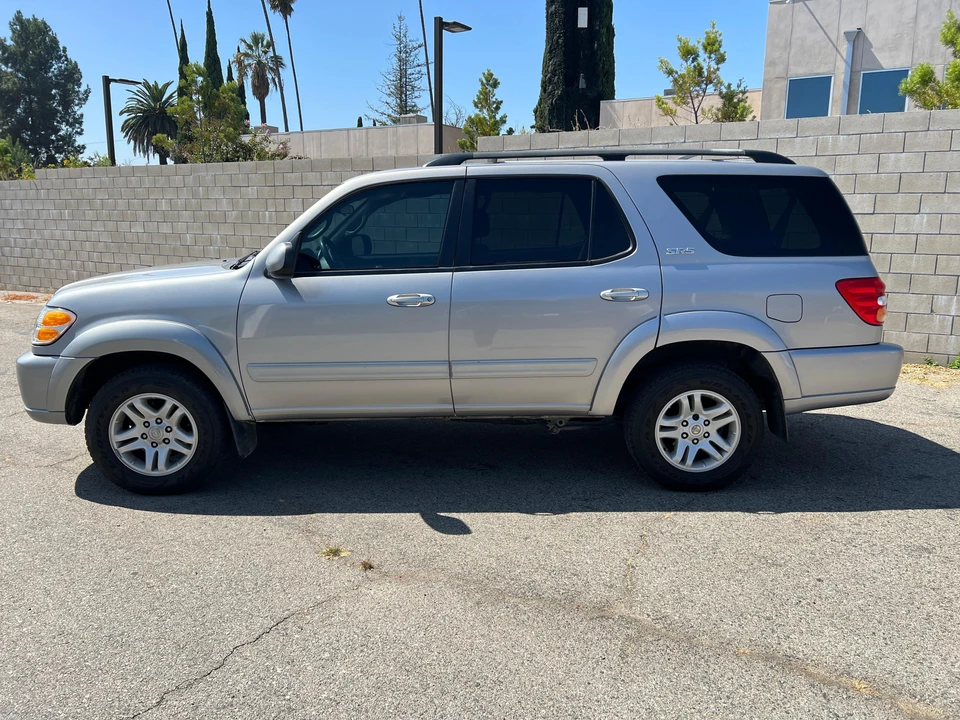 2004 Toyota Sequoia 1st Gen - Image 6 of 31