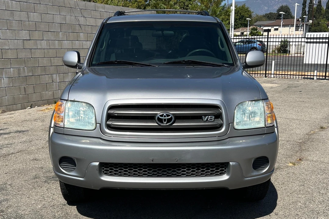 2004 Toyota Sequoia 1st Gen - Image 2 of 31