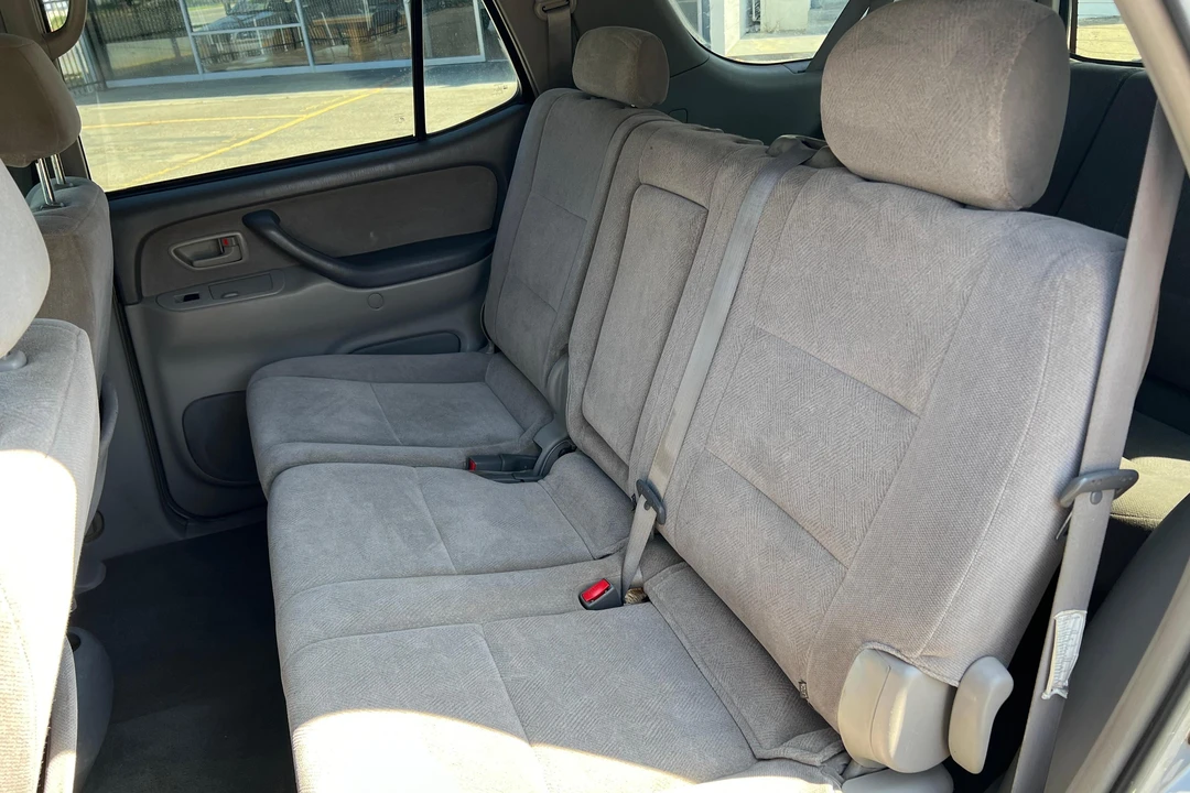 2004 Toyota Sequoia 1st Gen - Image 27 of 31