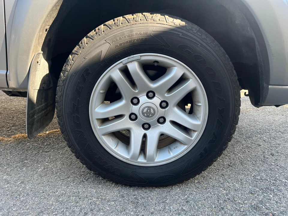 2004 Toyota Sequoia 1st Gen - Image 24 of 31