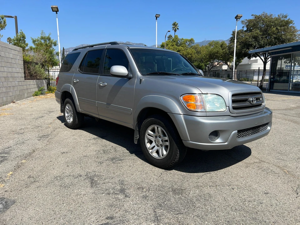 2004 Toyota Sequoia 1st Gen - Image 9 of 31