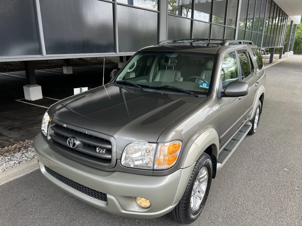 2004 Toyota Sequoia 1st Gen - Image 3 of 31