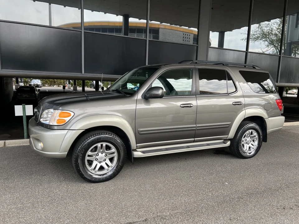 2004 Toyota Sequoia 1st Gen - Image 8 of 31